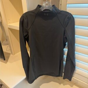 Under Armour mock layering piece in Size M. Olive Green.